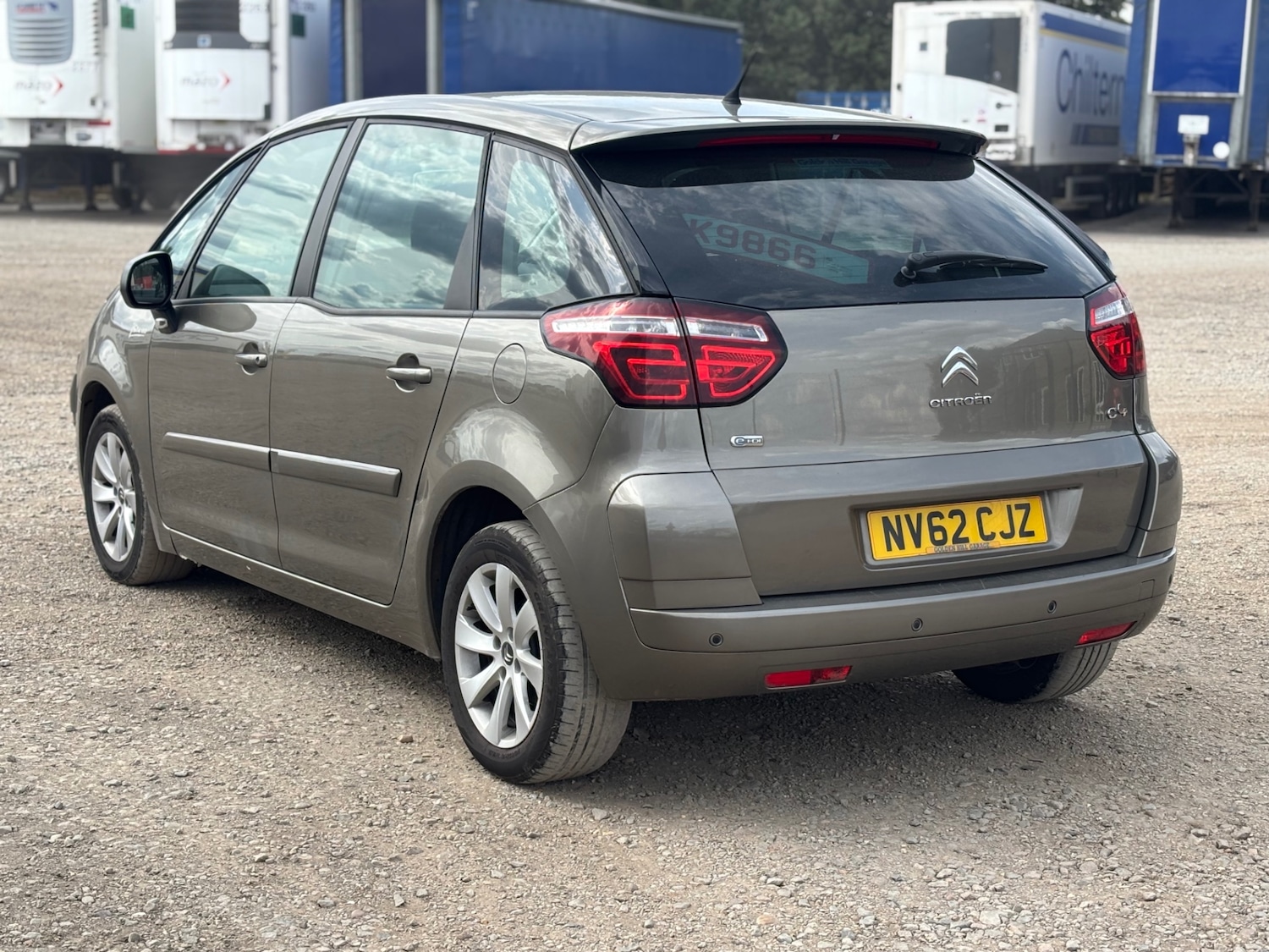 Vehicle 5