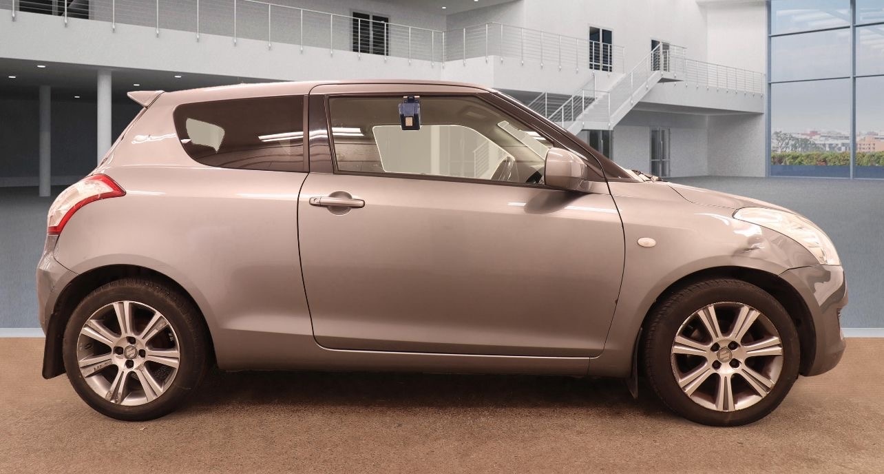 Used Suzuki Swift 2013 for sale - 76319382: Photo 3