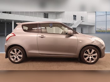 Used Suzuki Swift 2013 for sale - 76319382: Photo