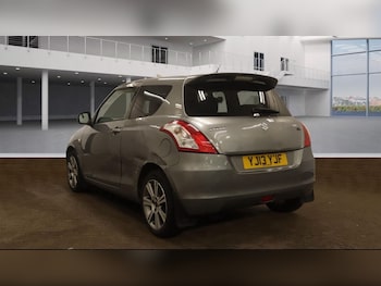 Used Suzuki Swift 2013 for sale - 76319382: Photo