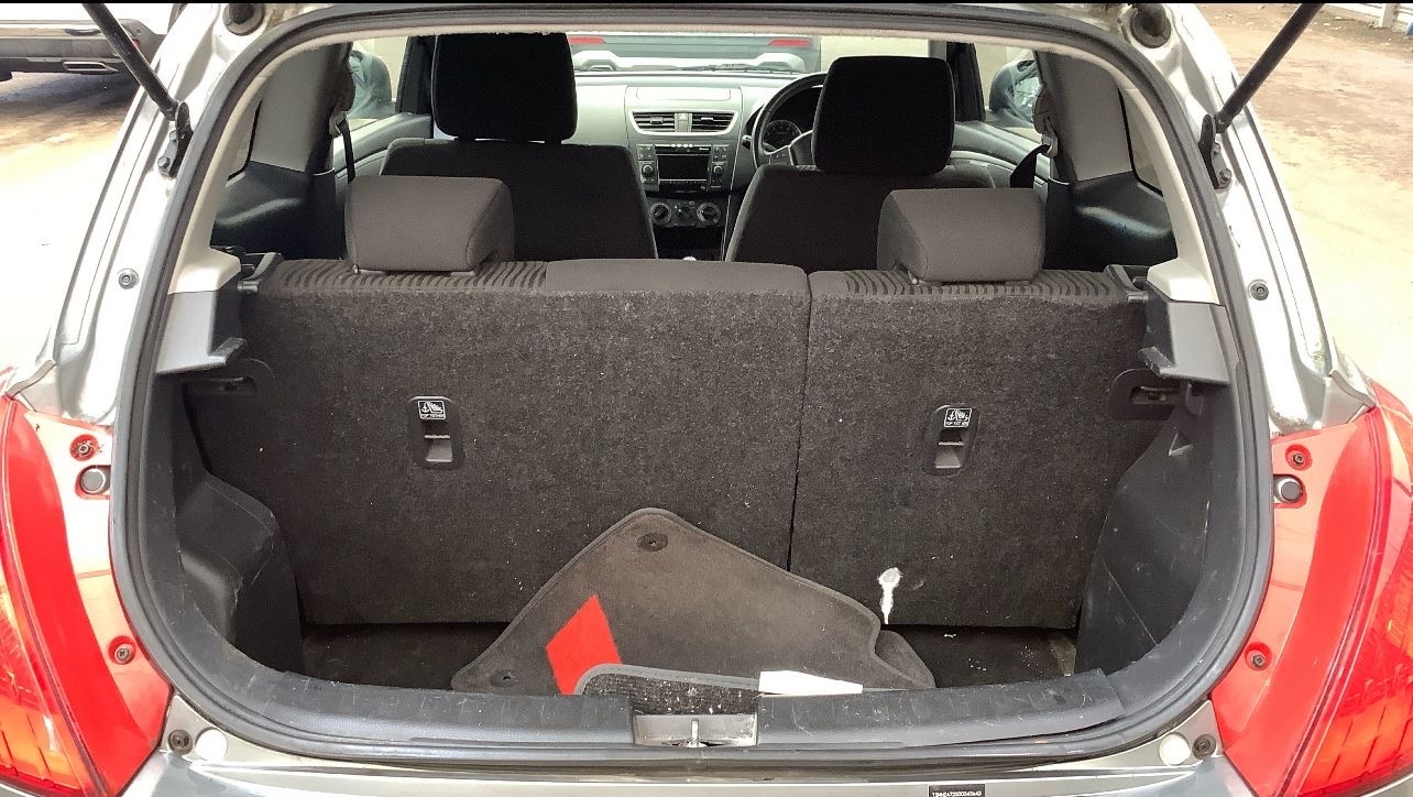 Used Suzuki Swift 2013 for sale - 76319382: Photo 7