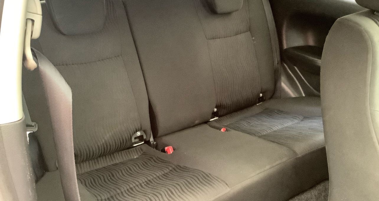 Used Suzuki Swift 2013 for sale - 76319382: Photo 8