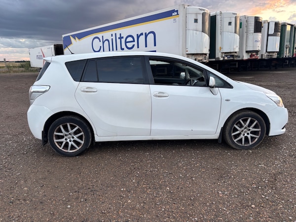 Used Toyota Verso 2012 for sale - 75521447: Photo 2