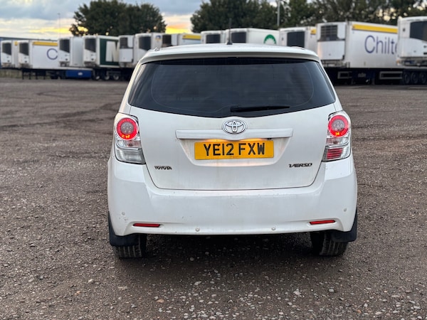 Used Toyota Verso 2012 for sale - 75521447: Photo 4