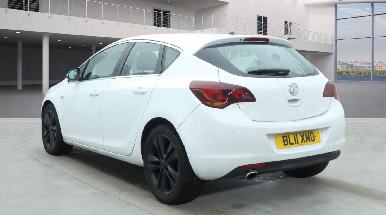 Used Vauxhall Astra 2011 for sale - 77578402: Photo 3