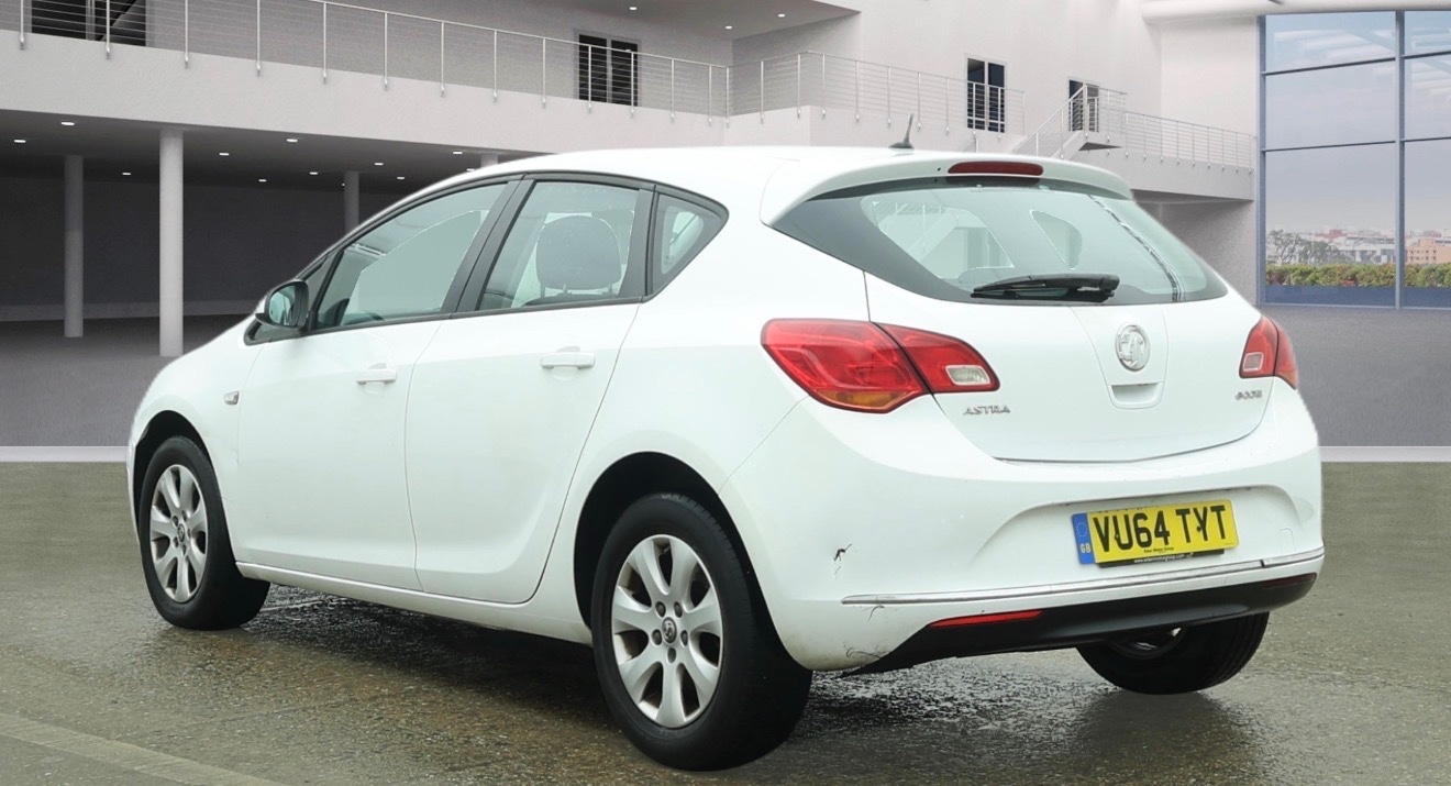 Used Vauxhall Astra 2014 for sale - 77982881: Photo 3