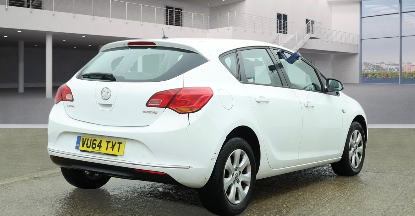 Used Vauxhall Astra 2014 for sale - 77982881: Photo 4