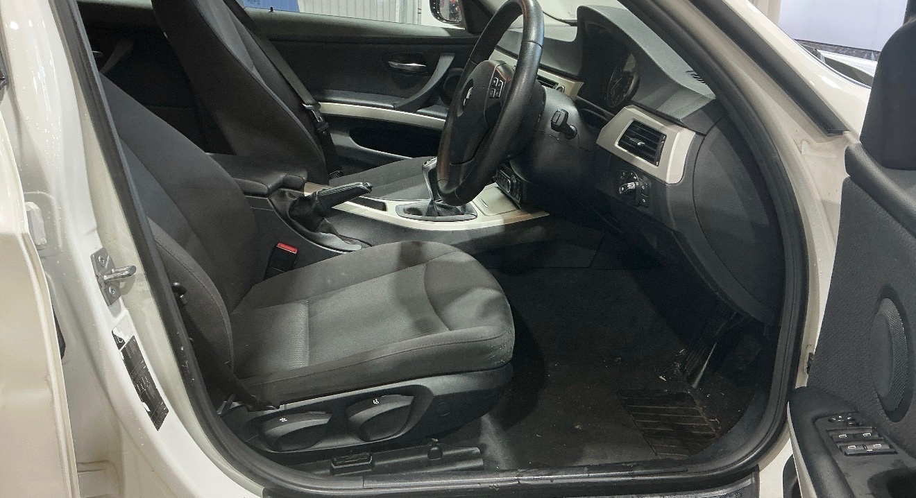 Used BMW 3 Series 2011 for sale - 77543386: Photo 9