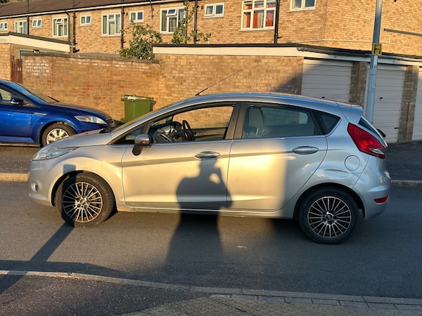 Used Ford Fiesta 2009 for sale - 75620068: Photo 4
