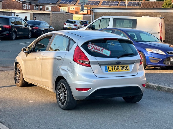 Used Ford Fiesta 2009 for sale - 75620068: Photo 5