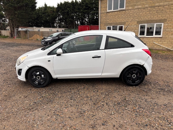 Used Vauxhall Corsa 2011 for sale - 75612792: Photo 6