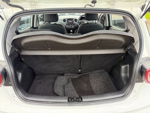 Used Hyundai i10 2018 for sale - 76185757: Photo 11