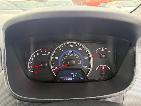 Used Hyundai i10 2018 for sale - 76185757: Photo 12