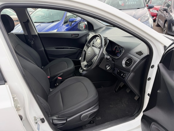 Used Hyundai i10 2018 for sale - 76185757: Photo 8