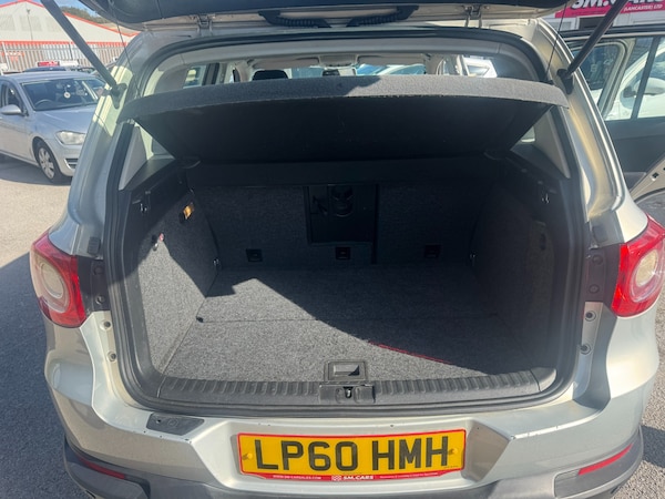 Used Volkswagen Tiguan 2011 for sale - 75988237: Photo 10
