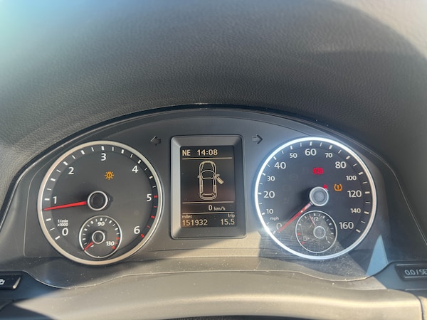 Used Volkswagen Tiguan 2011 for sale - 75988237: Photo 12