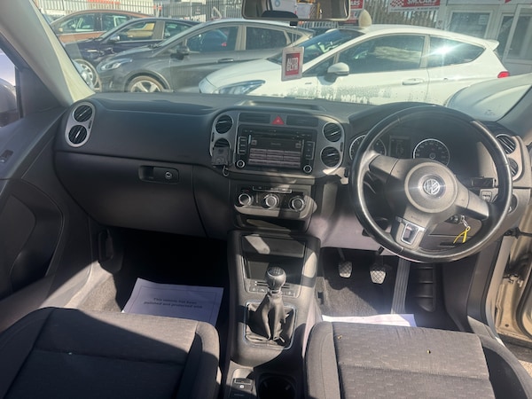 Used Volkswagen Tiguan 2011 for sale - 75988237: Photo 6