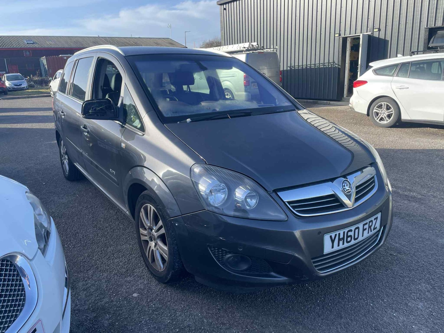 Used Vauxhall Zafira 2010 for sale - 77350402: Photo 1