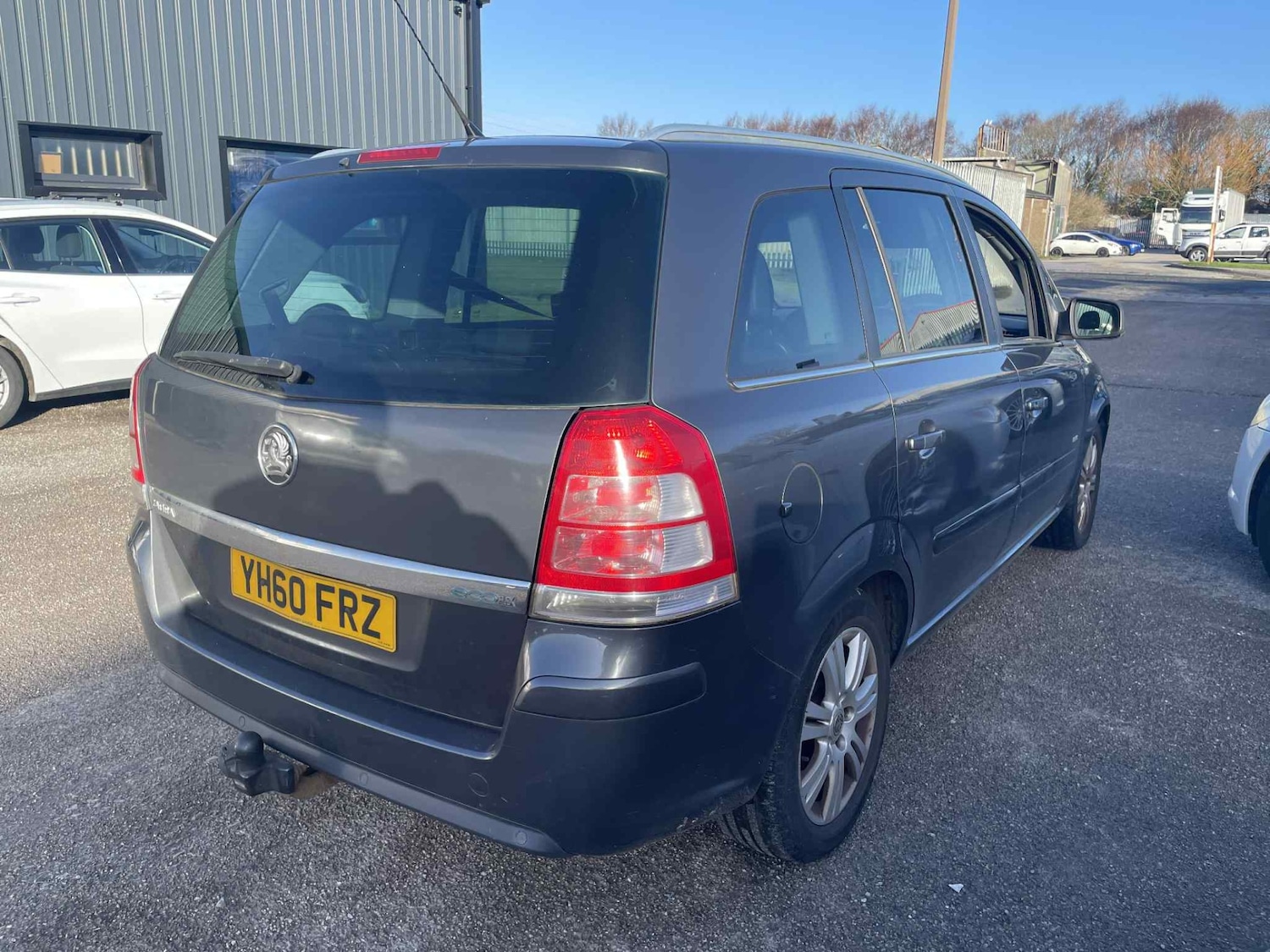 Used Vauxhall Zafira 2010 for sale - 77350402: Photo 5