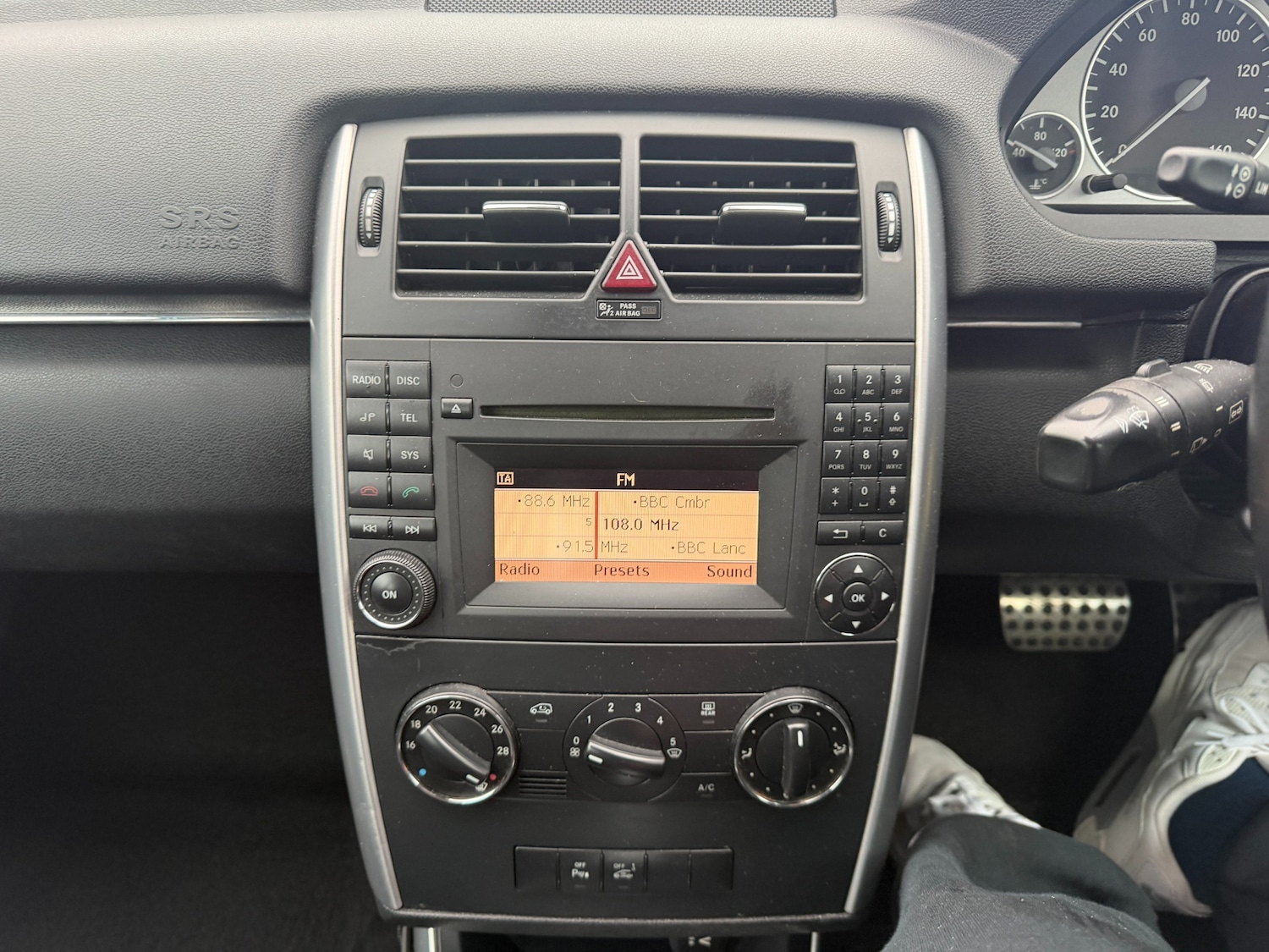 Used Mercedes-Benz B Class 2011 for sale - 77849073: Photo 12