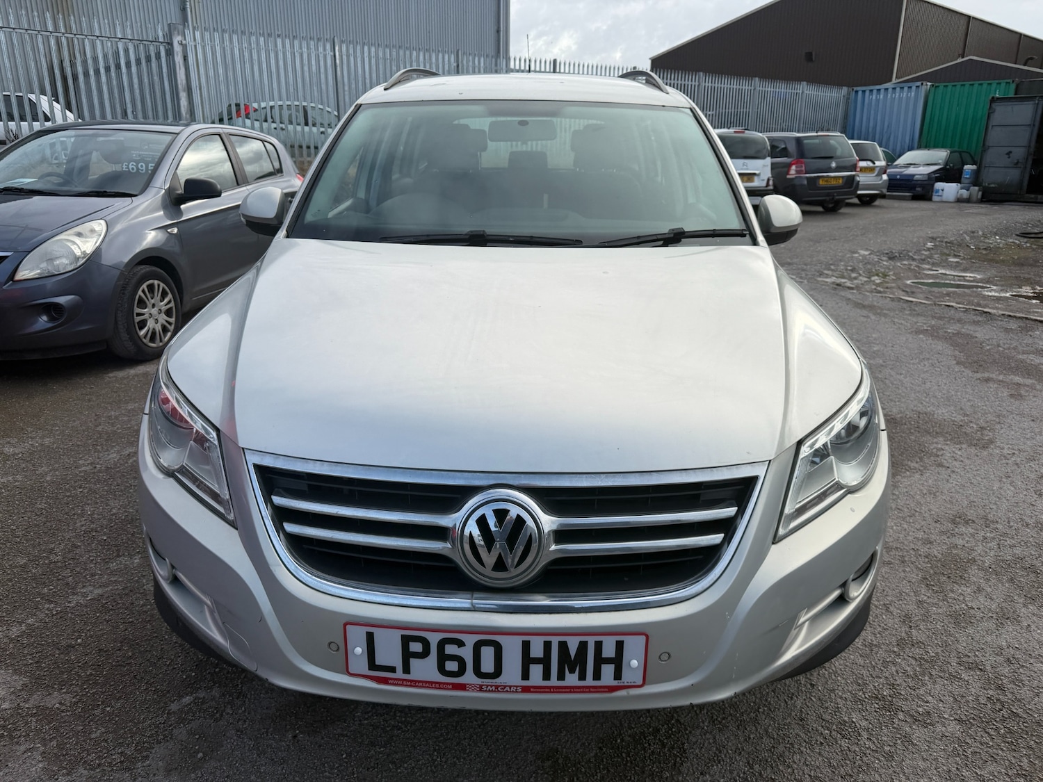 Used Volkswagen Tiguan 2011 for sale - 77643974: Photo 2