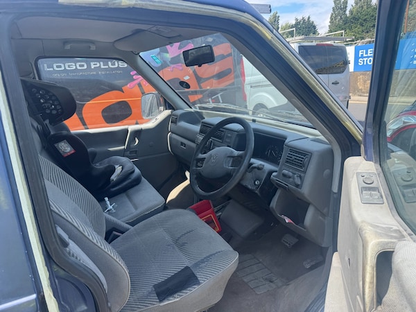 Used Volkswagen Caravelle 1997 for sale - 75669148: Photo 3