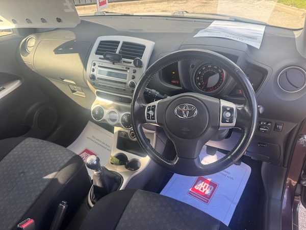 Used Toyota Urbancruiser 2009 for sale - 75677213: Photo 2