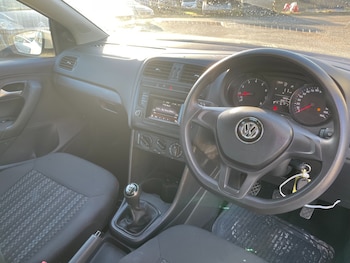 Used Volkswagen Polo 2015 for sale - 77094345: Photo