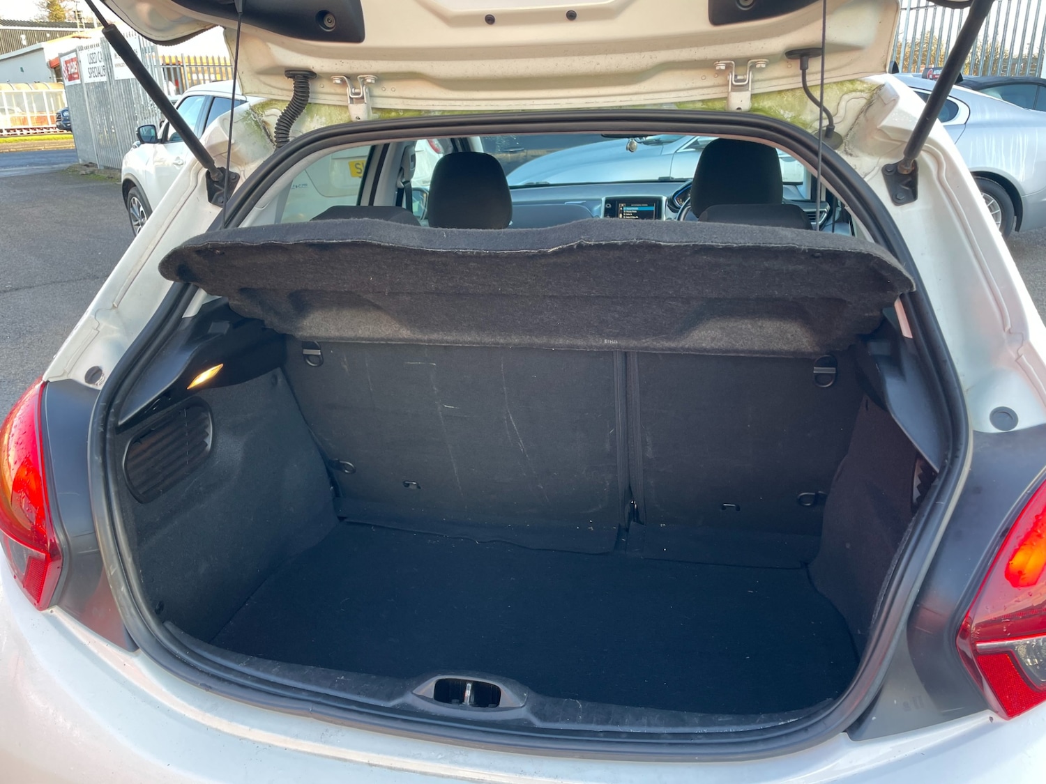 Used Peugeot 208 2016 for sale - 77189440: Photo 11