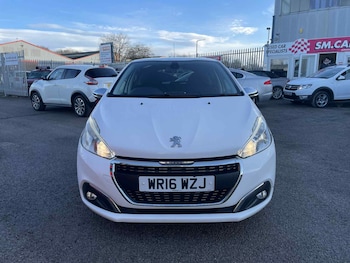 Used Peugeot 208 2016 for sale - 77189440: Photo