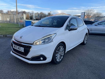 Used Peugeot 208 2016 for sale - 77189440: Photo