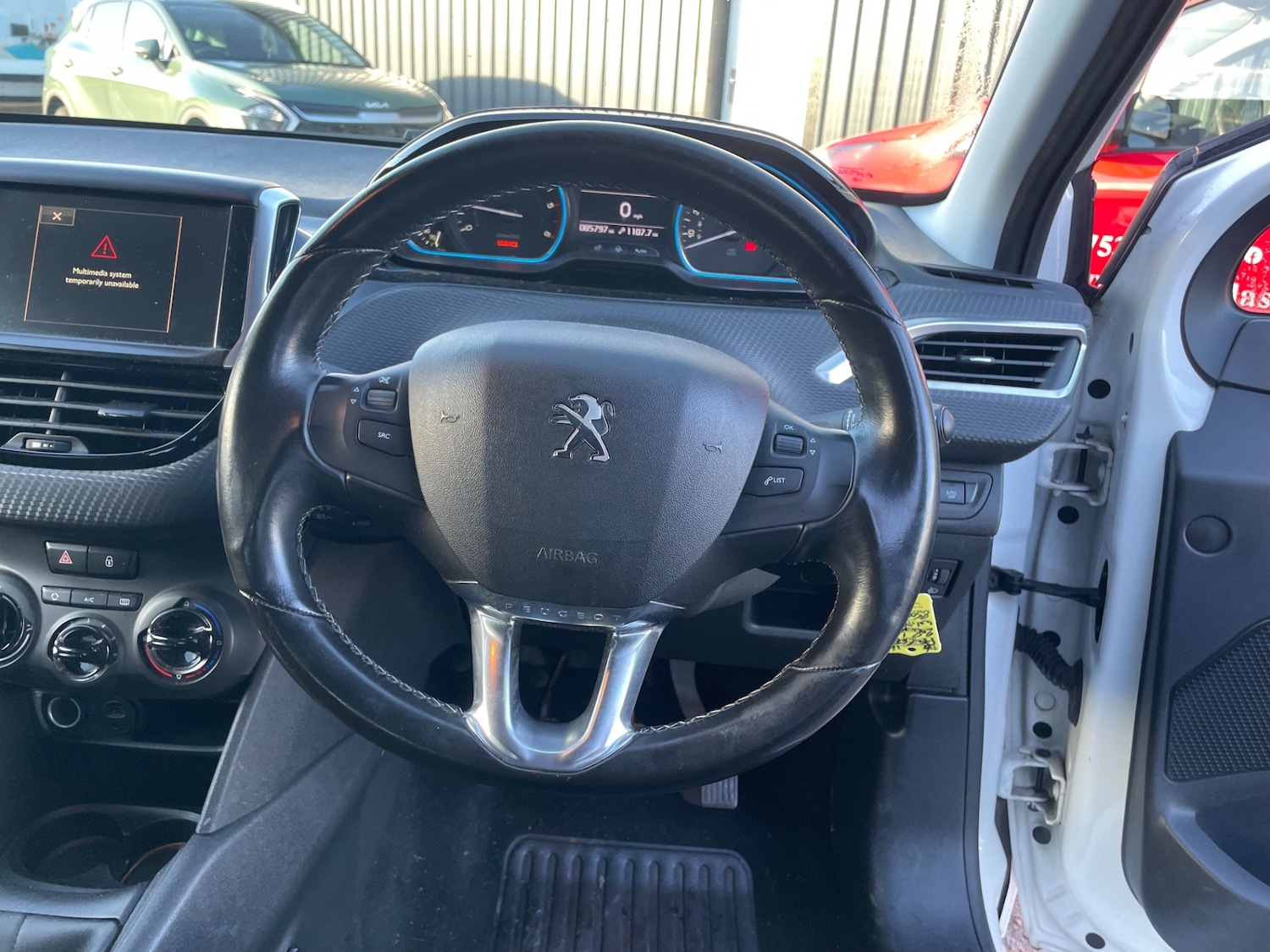 Used Peugeot 208 2016 for sale - 77189440: Photo 6