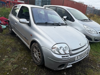 Used Renault Clio 2001 for sale - 76483302: Photo
