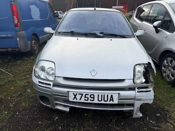 Used Renault Clio 2001 for sale - 76483302: Photo