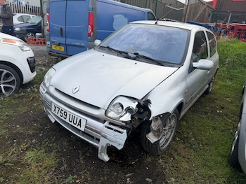 Used Renault Clio 2001 for sale - 76483302: Photo