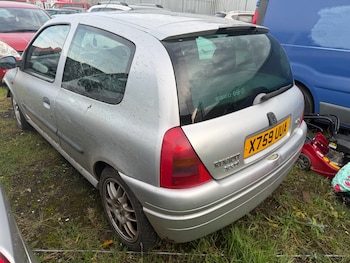 Used Renault Clio 2001 for sale - 76483302: Photo