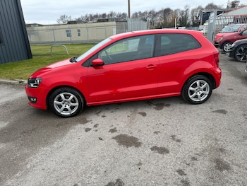 Used Volkswagen Polo 2010 for sale - 77536412: Photo