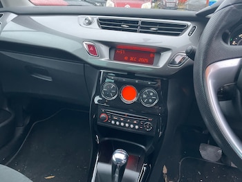 Used Citroen C3 2010 for sale - 76982948: Photo