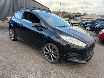 Used Ford Fiesta 2017 for sale - 76571408: Photo