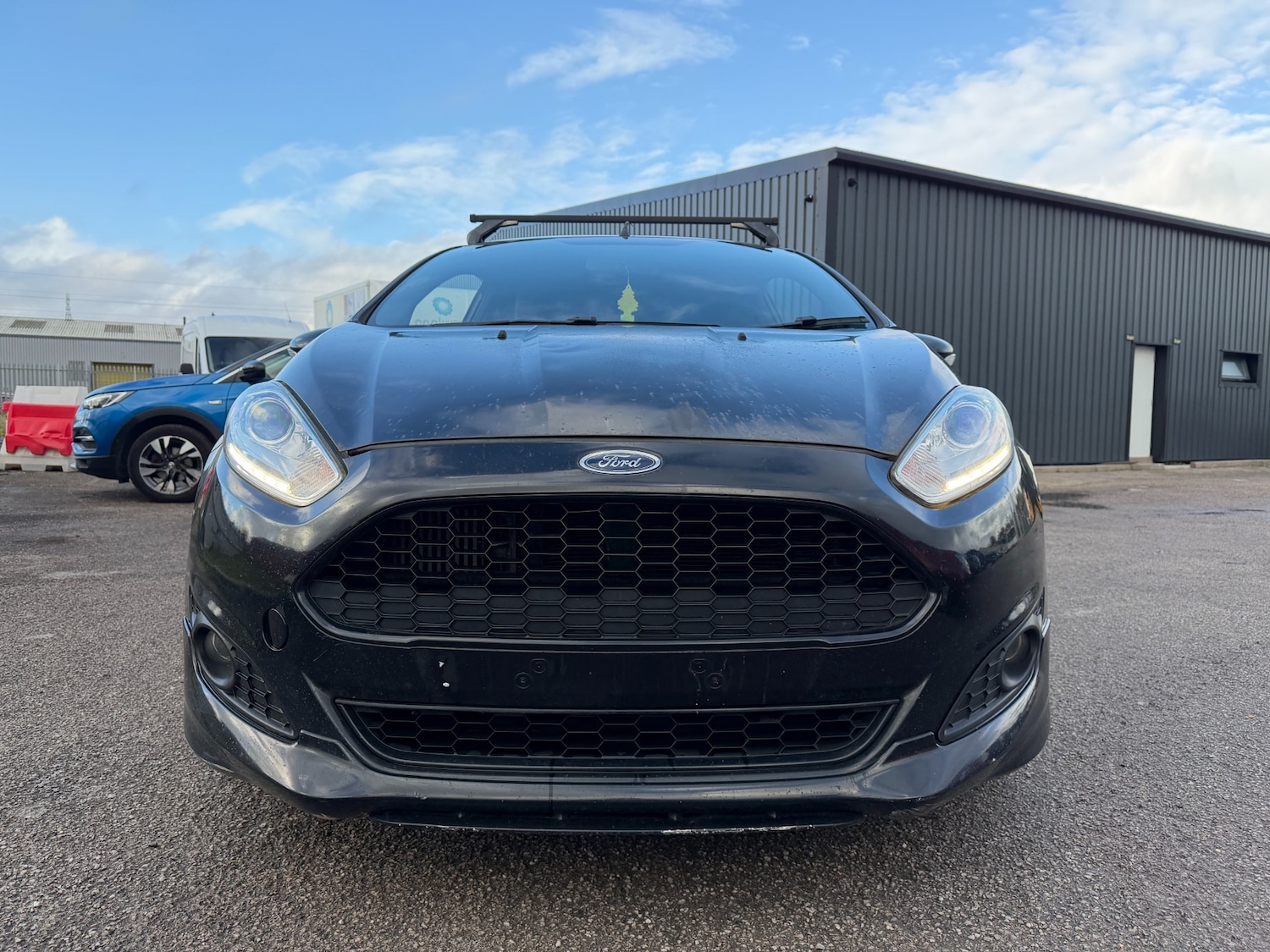 Used Ford Fiesta 2017 for sale - 76571408: Photo 2