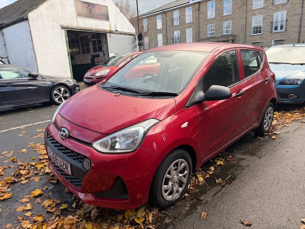 Used Hyundai i10 2018 for sale - 76343943: Photo 1