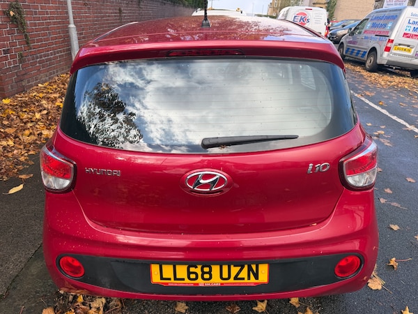 Used Hyundai i10 2018 for sale - 76343943: Photo 4