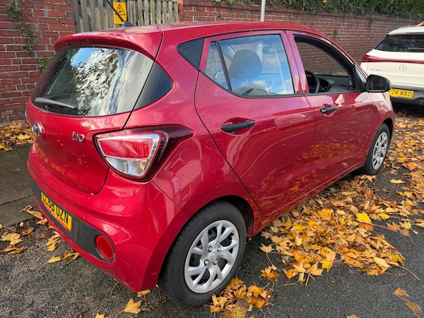 Used Hyundai i10 2018 for sale - 76343943: Photo 5