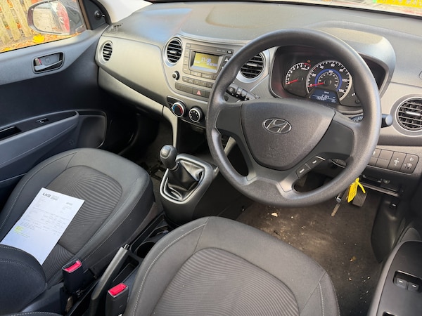 Used Hyundai i10 2018 for sale - 76343943: Photo 6