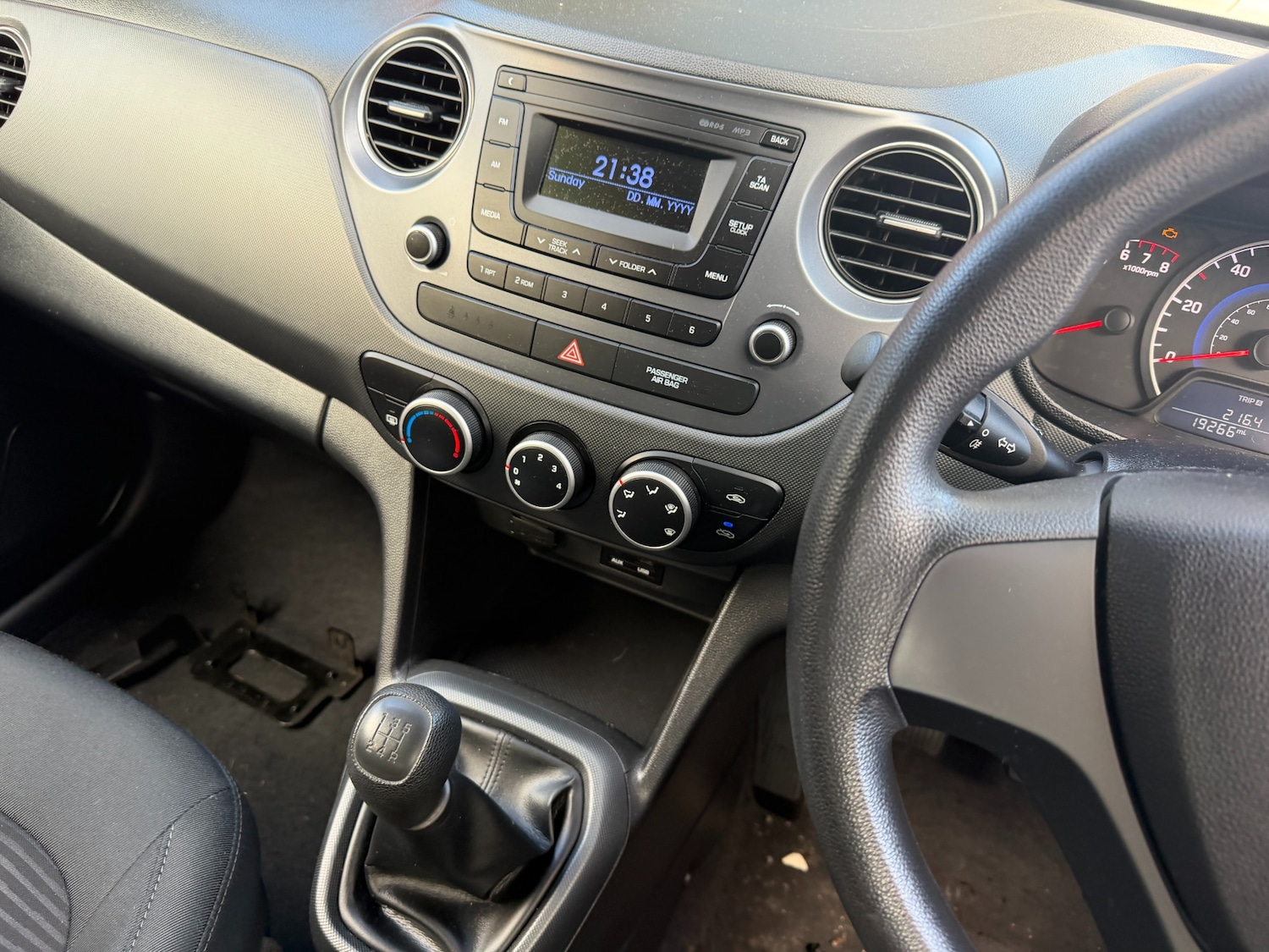 Used Hyundai i10 2018 for sale - 76343943: Photo 8