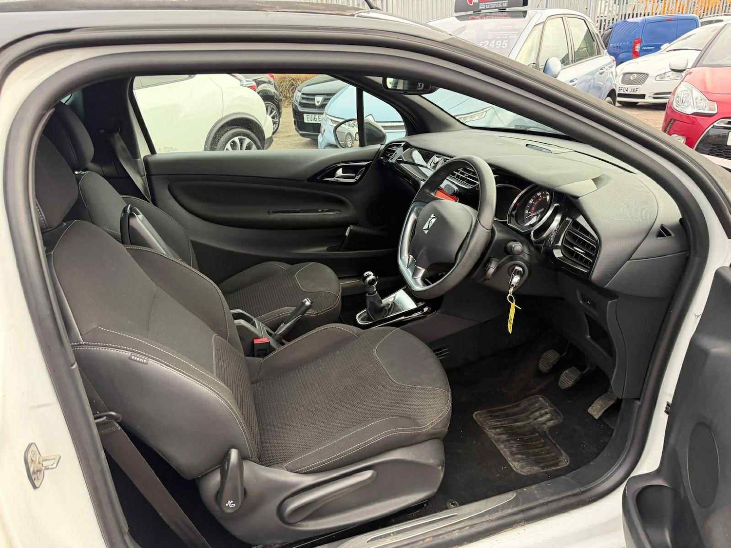 Used Citroen DS3 2013 for sale - 77311457: Photo 4