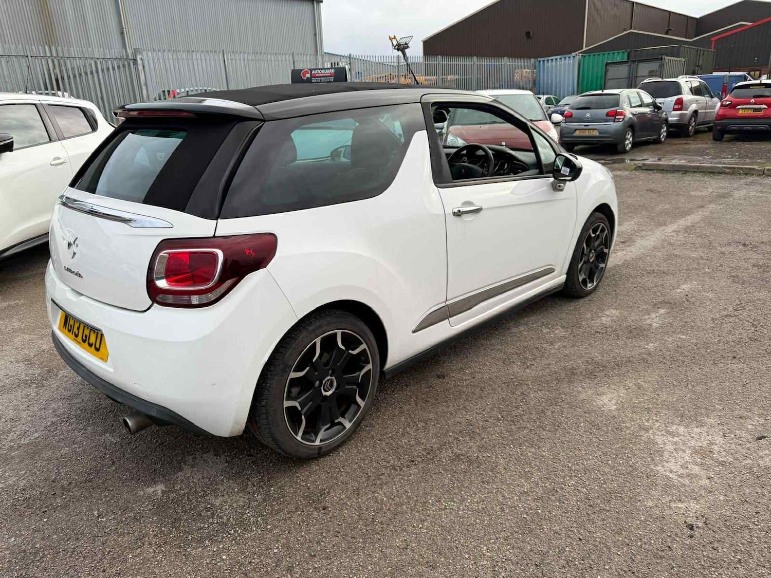 Used Citroen DS3 2013 for sale - 77311457: Photo 9