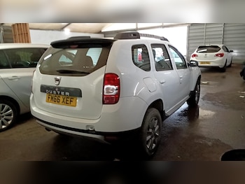 Used Dacia Duster 2017 for sale - 76483308: Photo