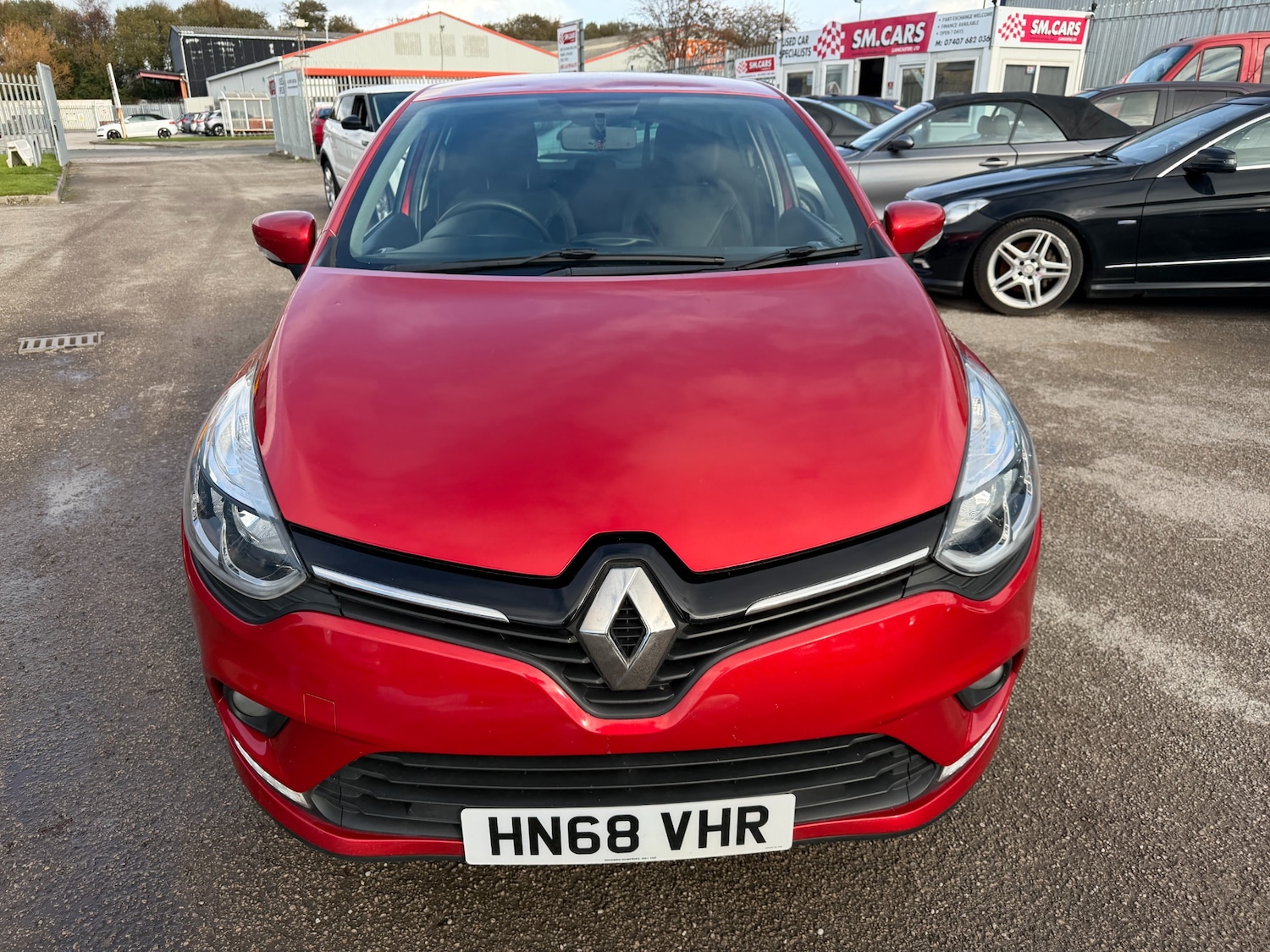 Used Renault Clio 2018 for sale - 76334190: Photo 2