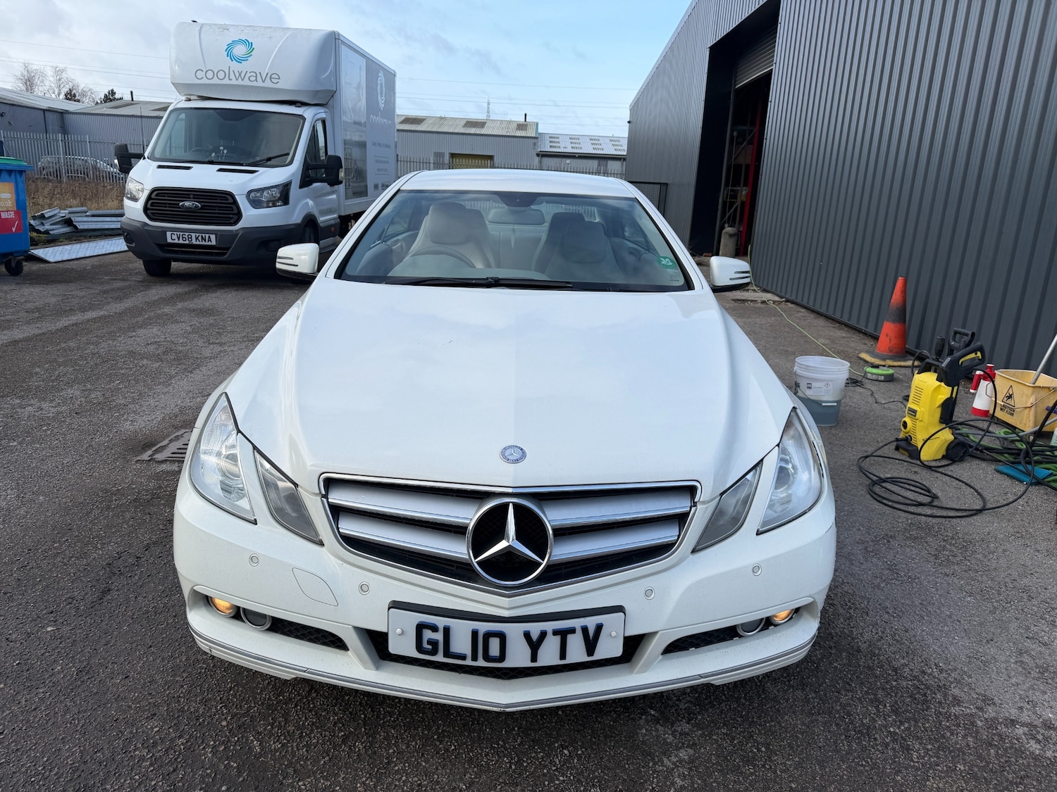 Used Mercedes-Benz E Class 2010 for sale - 77643982: Photo 2